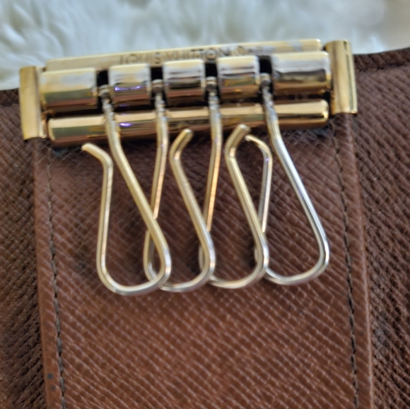 LOUIS VUITTON VINTAGE AUTHENTIC MONOGRAM KEY HOLDER EXCELLENT CONDITION. - Picture 16 of 16